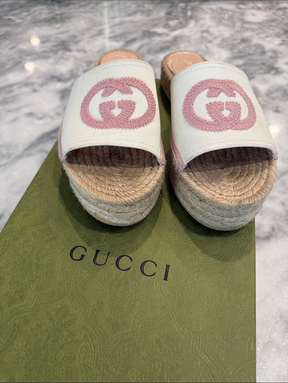 Gucci White Canvas Espadrille Slides with Pink Logo